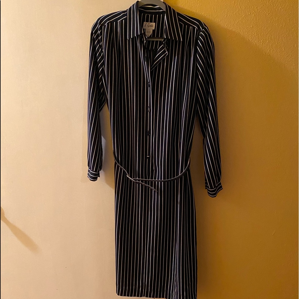 Classic striped dress in Black & White